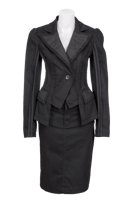 Костюмы женские