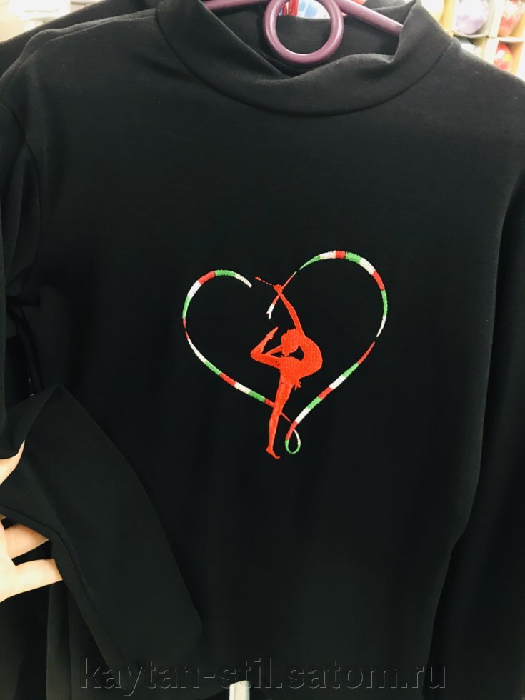 Водолазка с вышивкой - характеристики