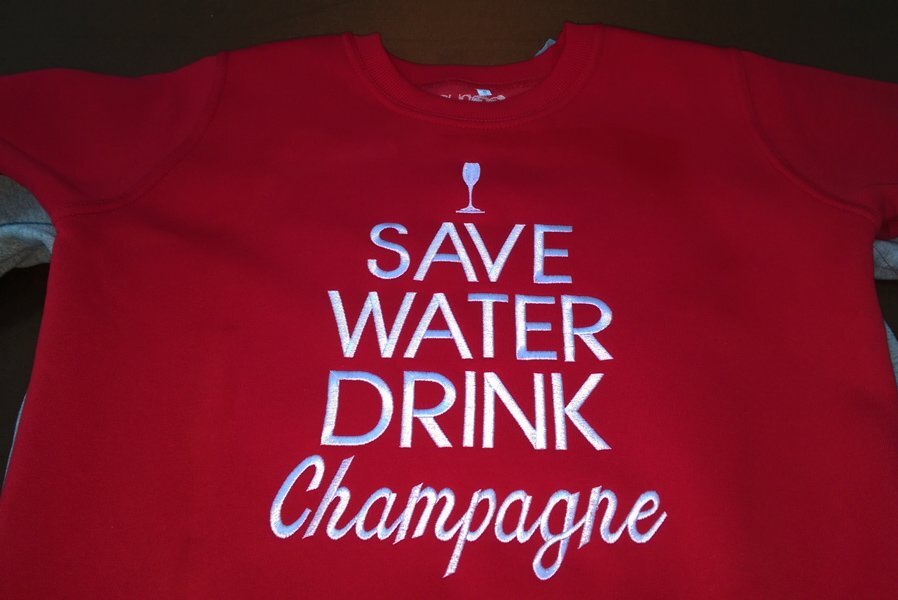 Толстовки с надписями - описание