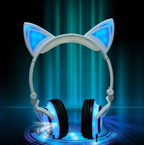 Классный аксессуар для девушек, живущих в ритме танца! Наушники с ушками кошки cветящиеся синий