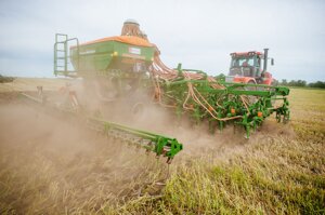 Услуги по сельскохозяйственным работам в Крыму - посев зерновых и пропашных культур
