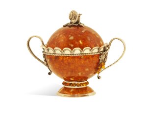 Бонбоньерка (сахарница) Виноград" из янтаря Россия