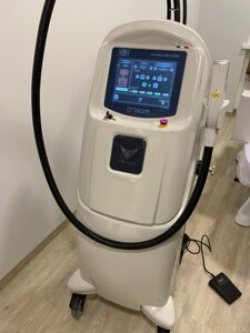 Аппарат для лазерной эпиляции Mantis Trisom, 2020 года выпуска.